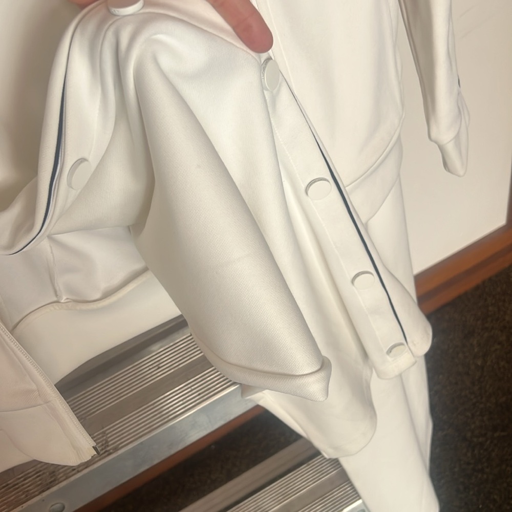 Tory sport set - Picture 4 of 4